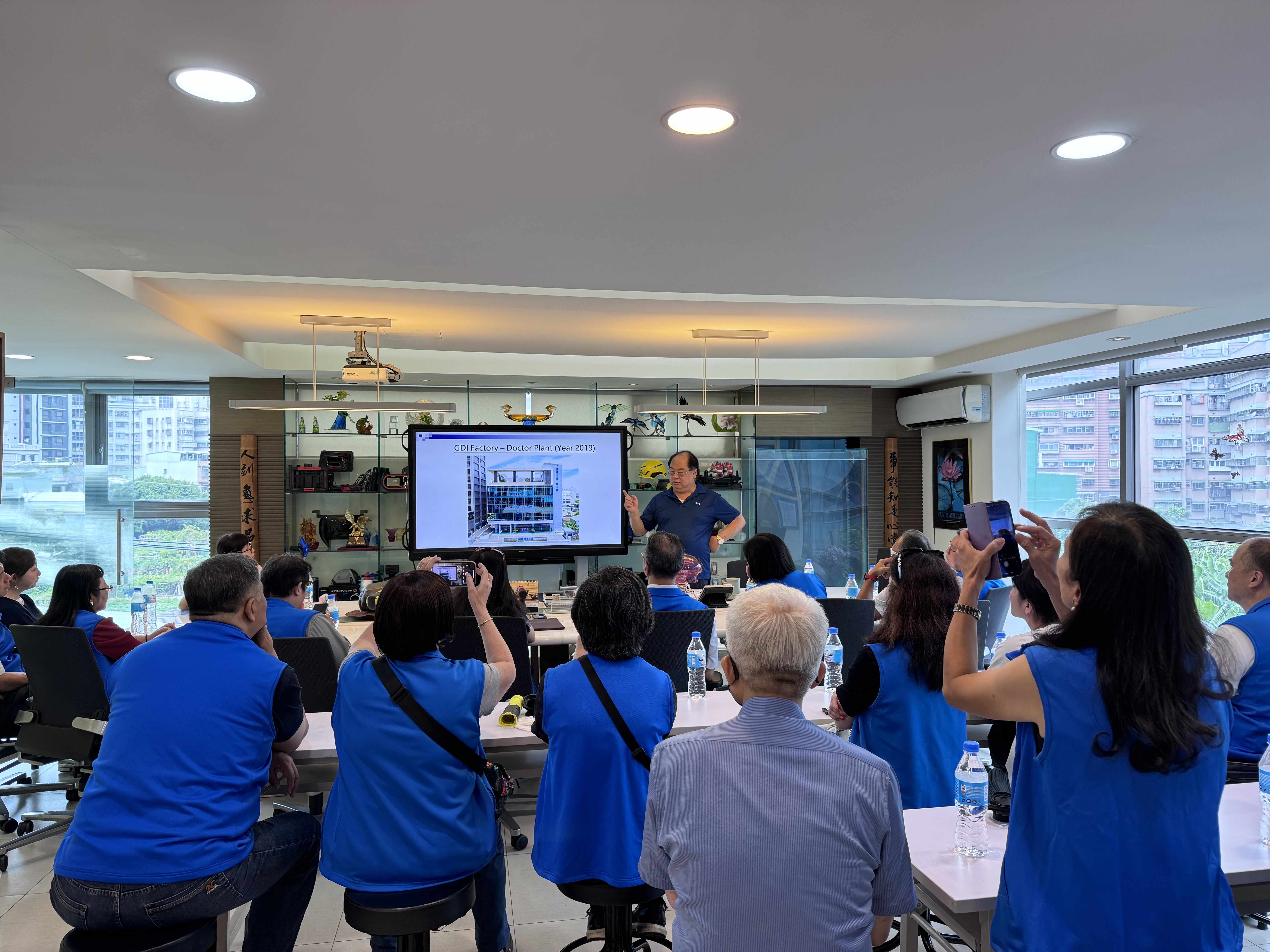 Taipei City Association of Parents Association Presidents Visit-1