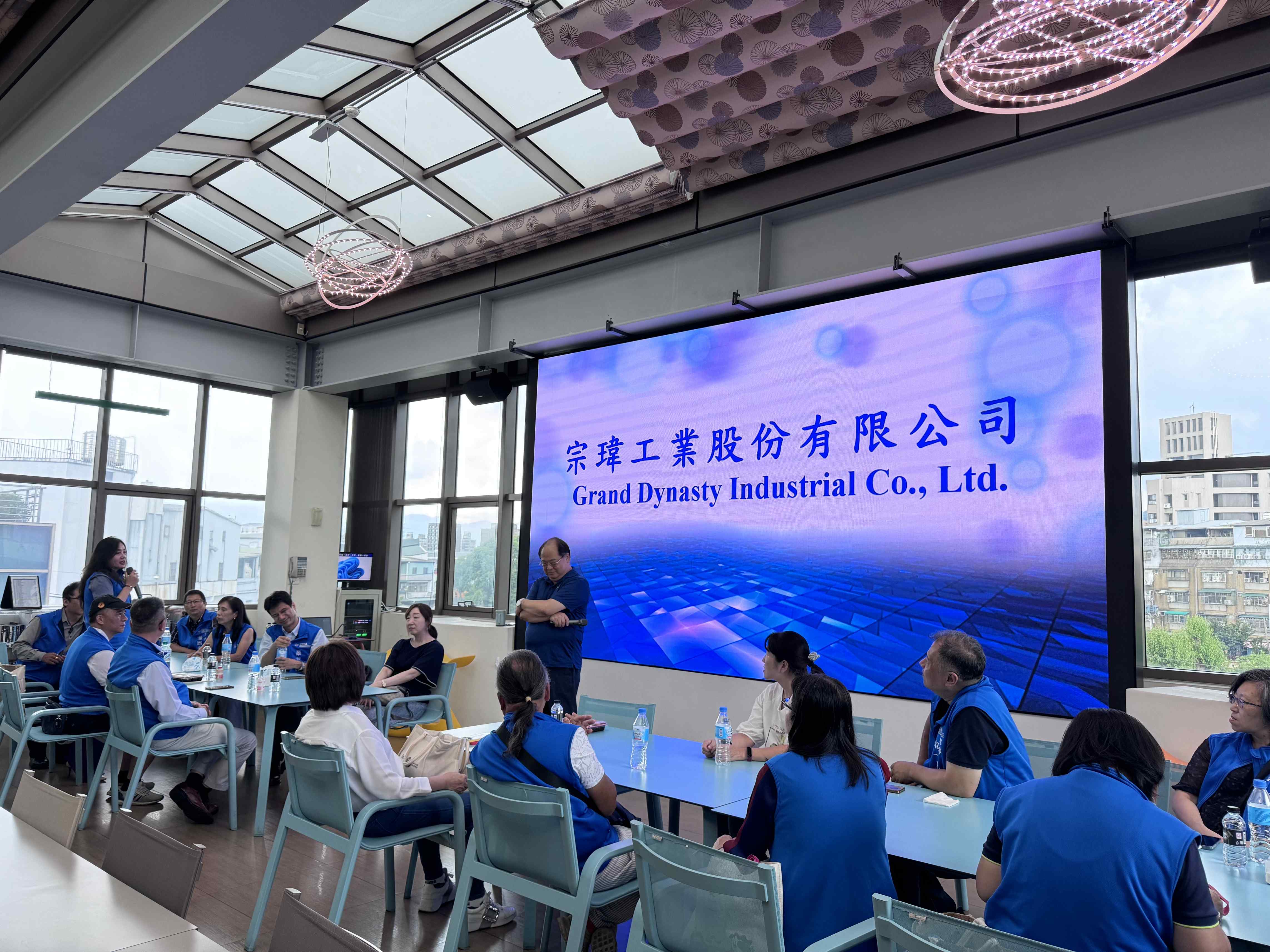 Taipei City Association of Parents Association Presidents Visit-2