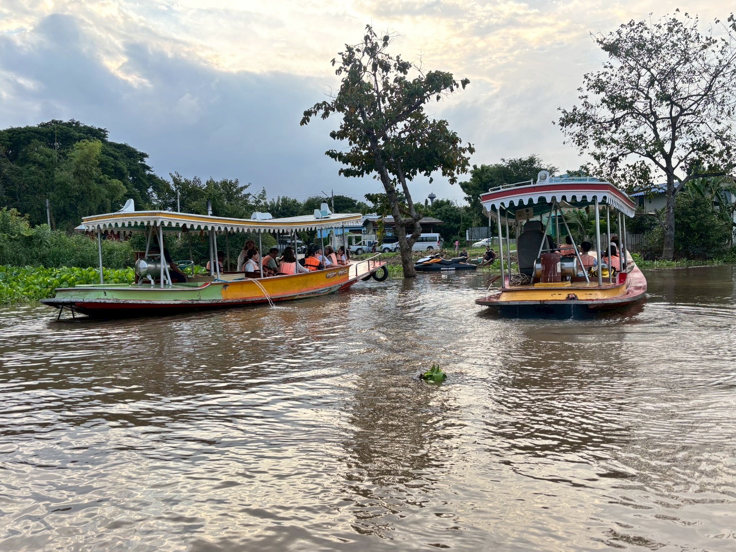 Thai Waterway Long-tail Boat